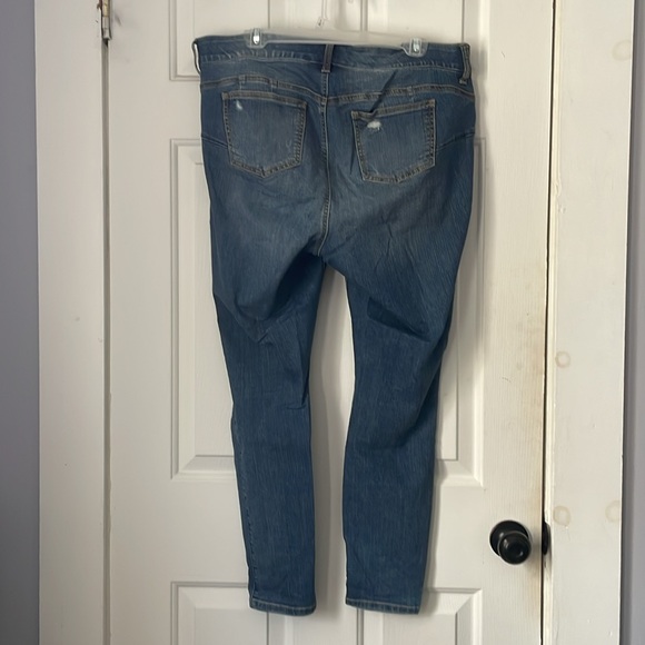 Torrid Bombshell skinny jeans with destruction - Picture 2 of 4